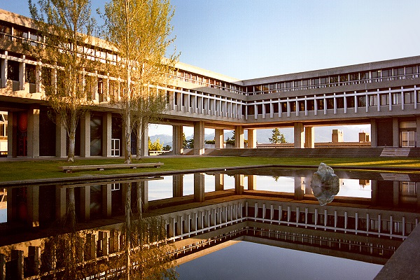 Du học tại Simon Fraser University: Lựa chọn tuyệt vời cho tương lai học tập tại Canada 🇨🇦